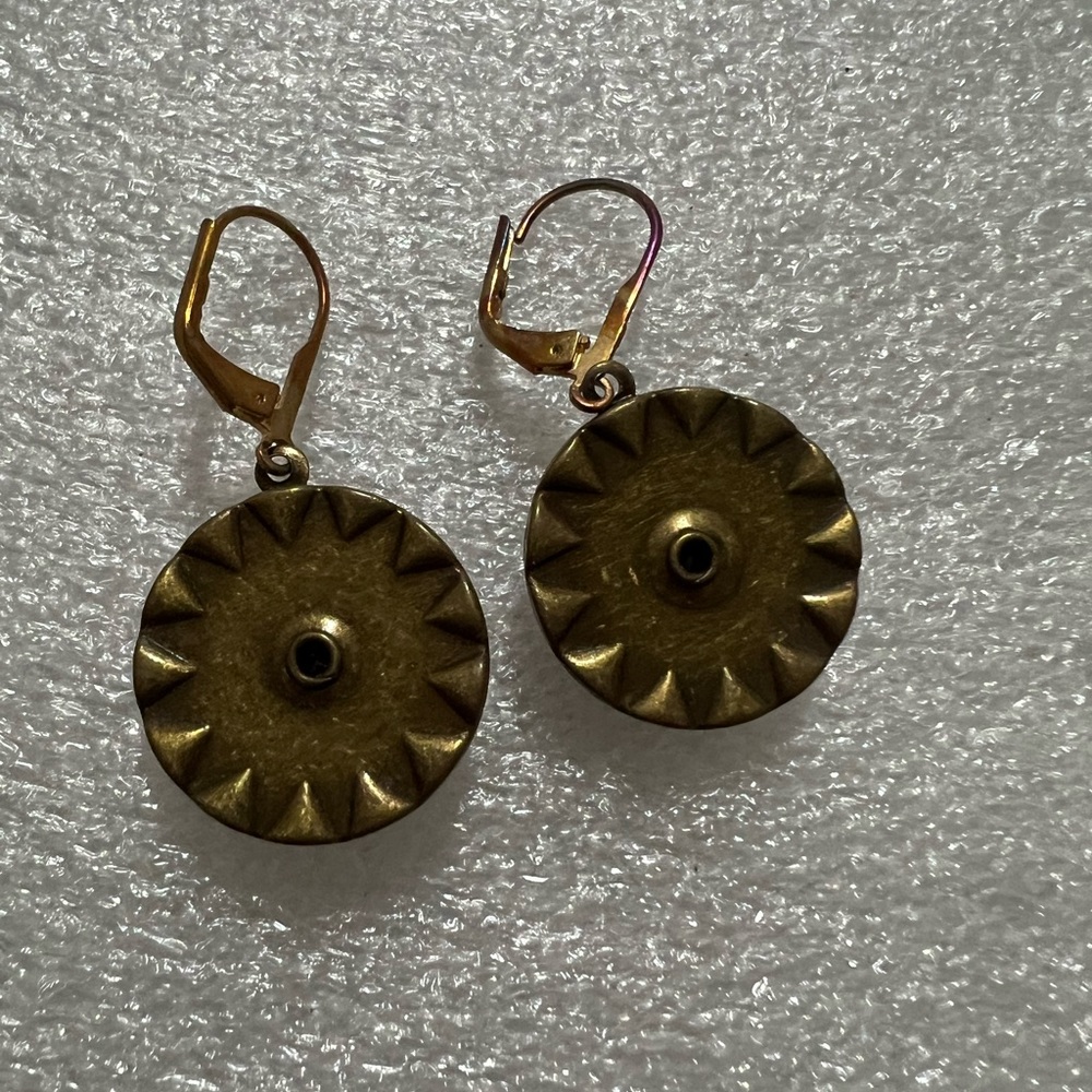 Beautiful Earing - Picture 3 of 3